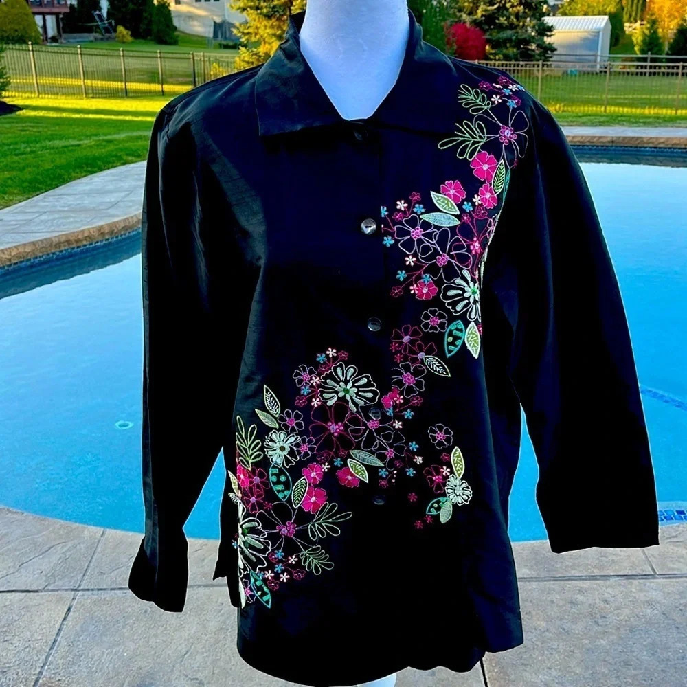 Vintage silk button down black top size Large‎